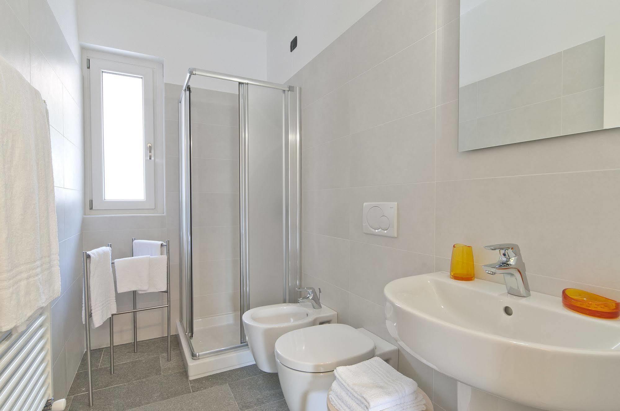 Helianthus Residence Cannero Riviera Esterno foto